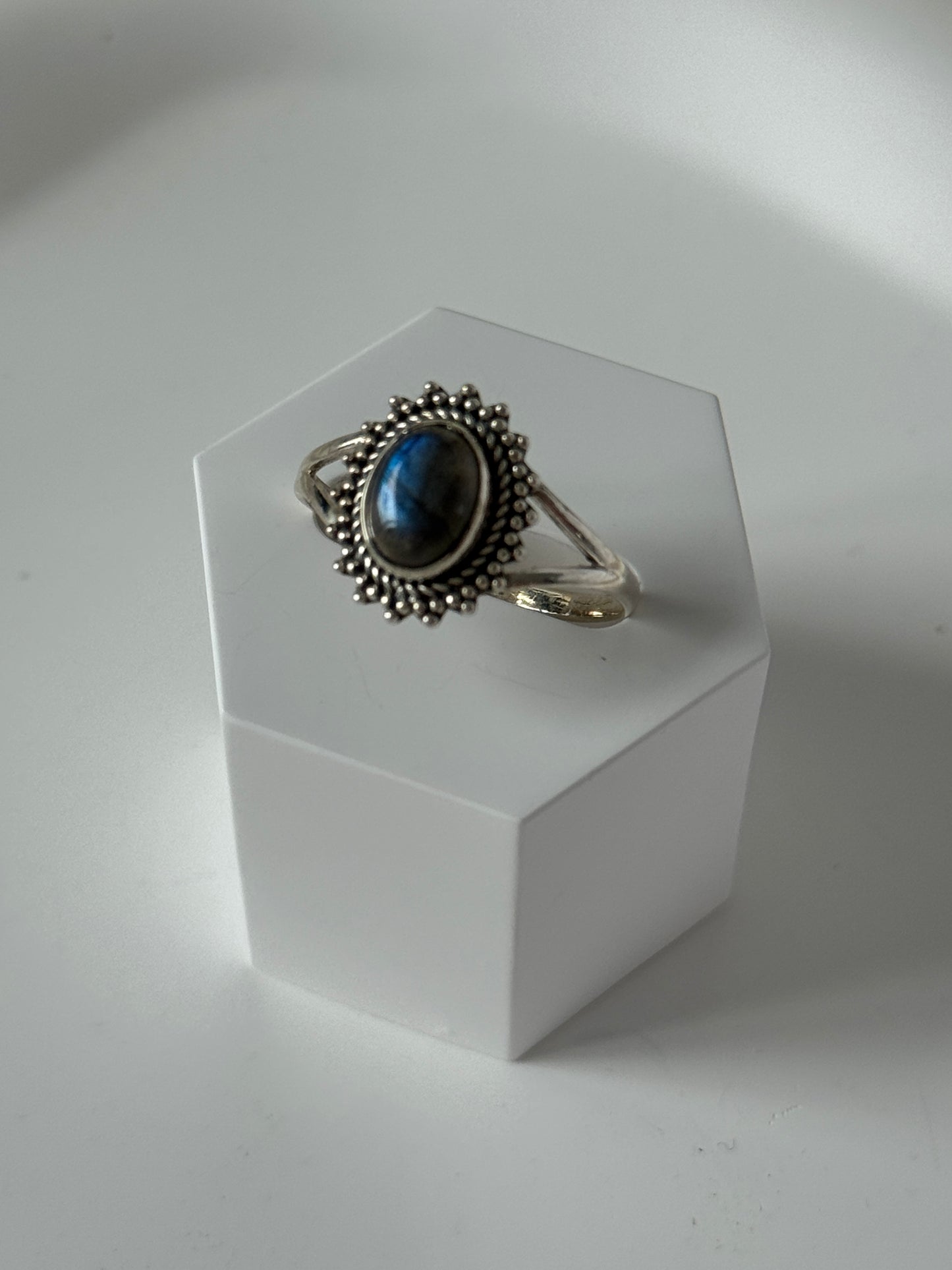 925 Sterling Silver Labradorite Ring - Sun