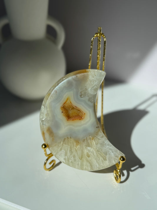 Natural Agate Moon Carving