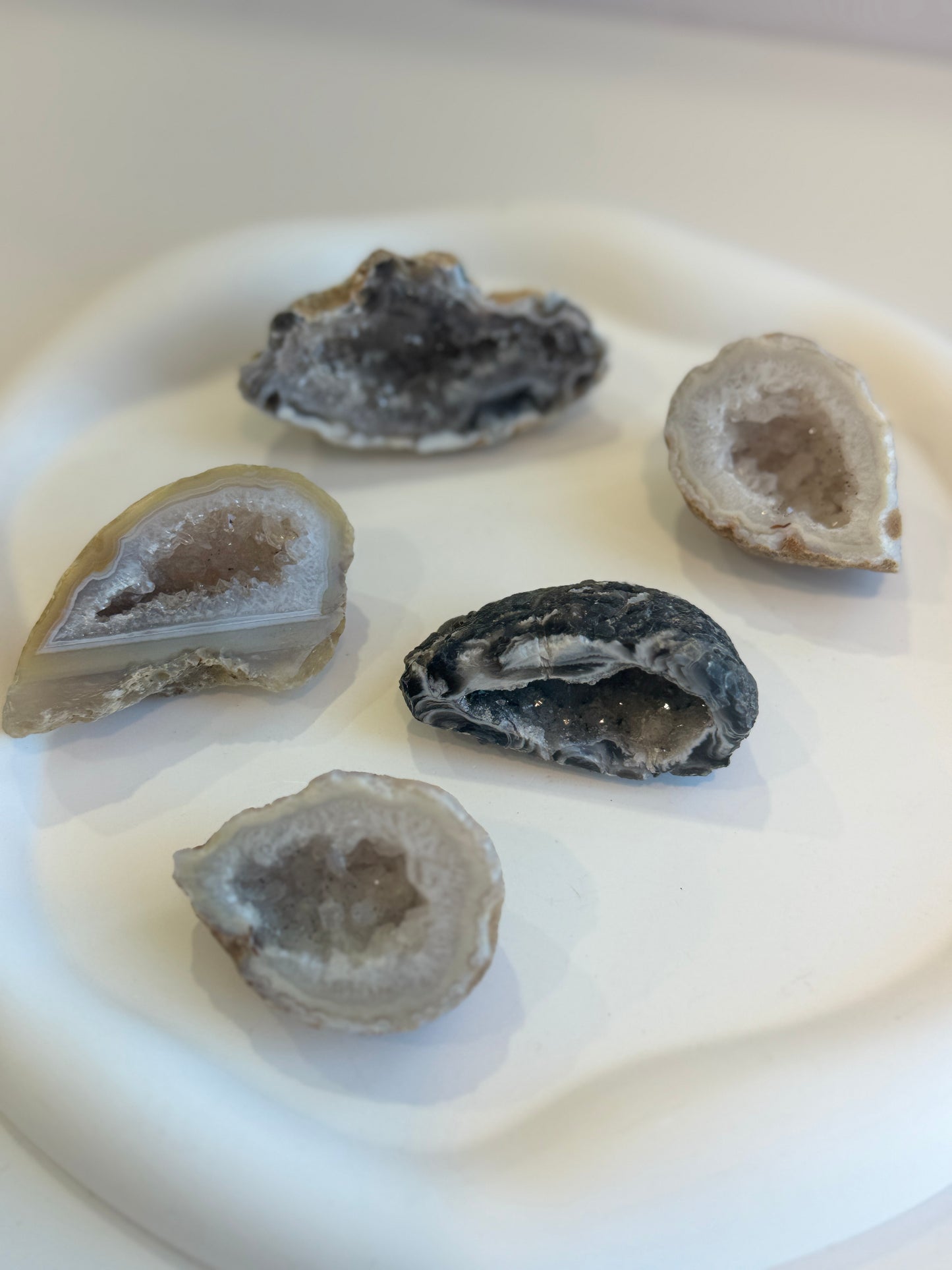 Agate Geode Halve - Sml - Intuitively Selected